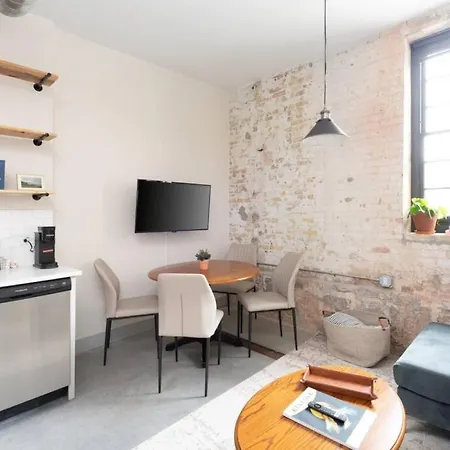 Brewery District 2-Story 2Br Apt Near Fiserv With Rooftop, Gym, And Parking
